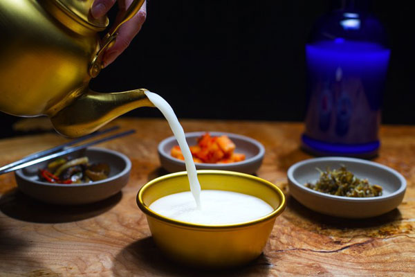 Rượu gạo Hàn Quốc Makgeolli - Quốc tửu xứ Kim Chi